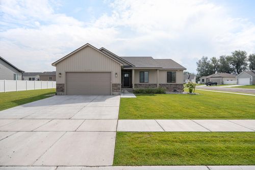 3187 Riata Lane, Ammon, ID, 83406 | Card Image