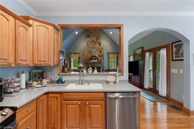 5752 Davis Rd, House other with 3 bedrooms, 4 bathrooms and null parking in Walkertown NC | Image 13