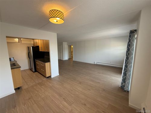 3d-35 Park Ave, Suffern, NY, 10901-5524 | Card Image