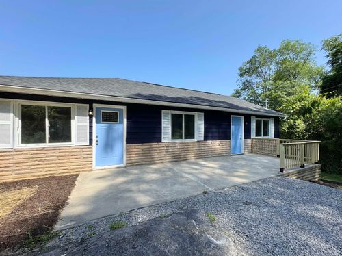 209 Norway Loop Rd, Fairmont, WV, 26554-5814 | Card Image