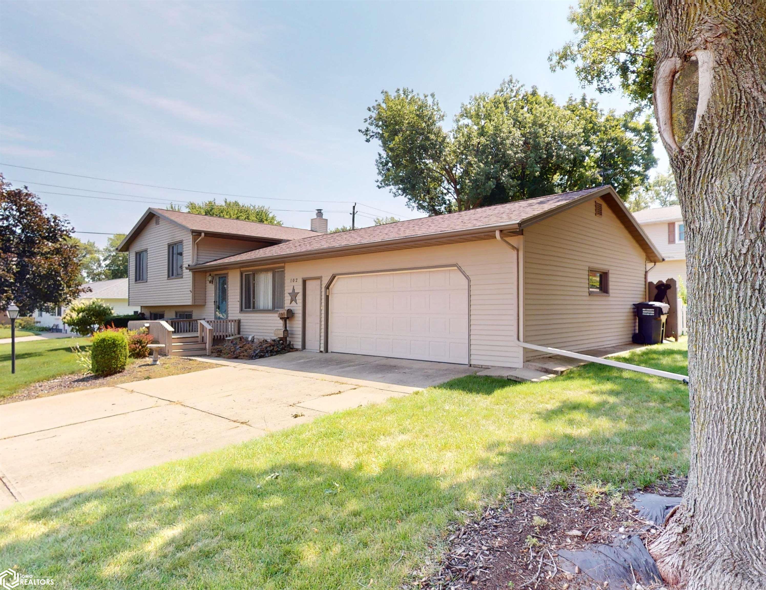 5th St, Ida Grove, IA 51445