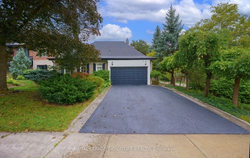 46 Caravan Dr, North York, ON, M3B1N3 | Card Image
