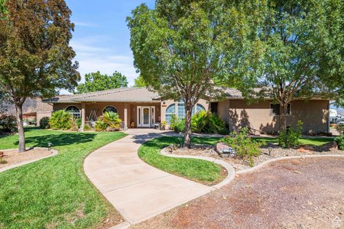2051 E Washington Dam Rd, Washington, UT, 84780-2348 | Card Image