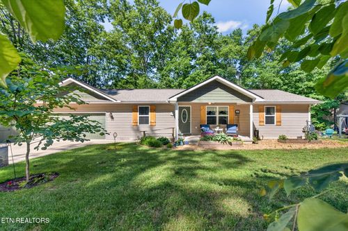 6610 Topez Dr, Crossville, TN, 38572-3464 | Card Image