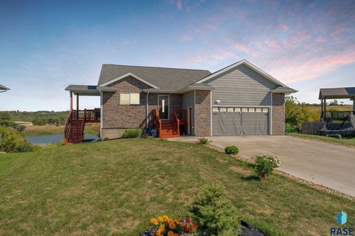 1304 N Archer Dr, Sioux Falls, SD, 57103-1254 | Card Image
