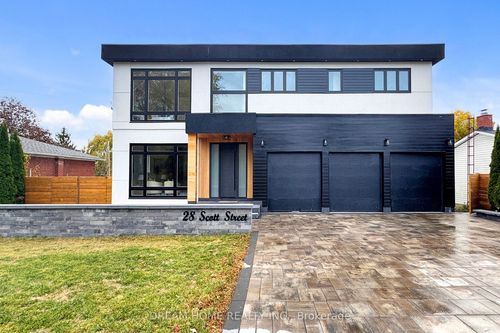 28 Scott St, Whitby, ON, L1N3L1 | Card Image