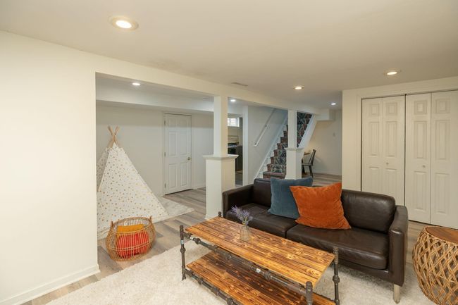 Lower Level Family Room | Image 21