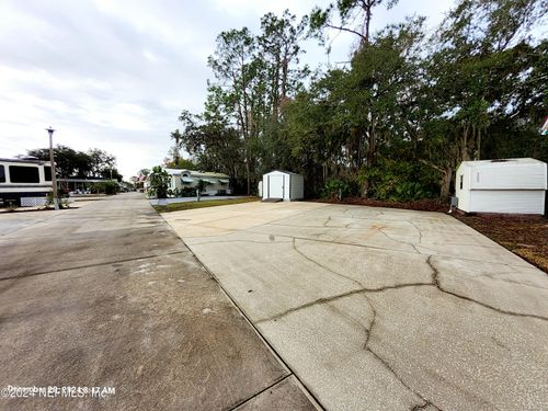 1074 Front Lot 104 Street, WELAKA, FL, 32193 | Card Image