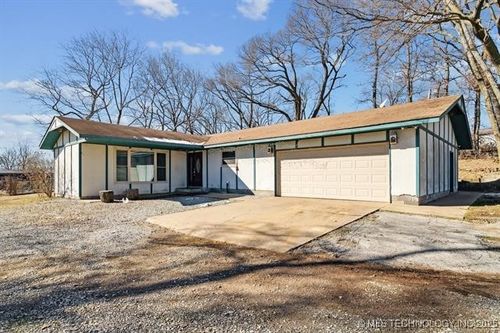 10401 S 670 Rd, Wyandotte, OK, 74370-9564 | Card Image