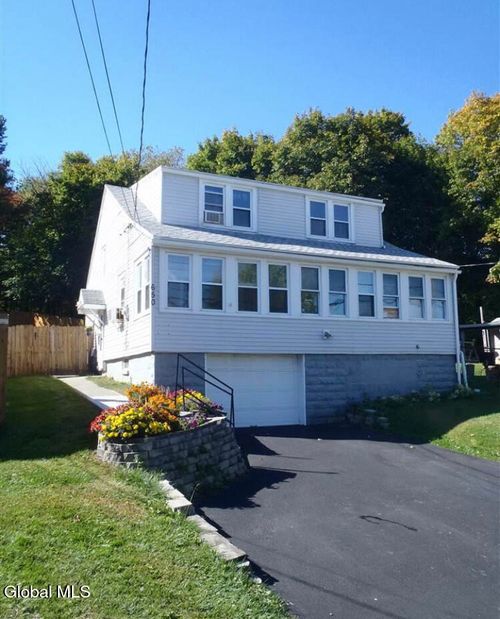650 Boght Rd, Cohoes, NY, 12047-4920 | Card Image
