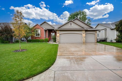 4315 N Cimarron St, Wichita, KS, 67205-8621 | Card Image