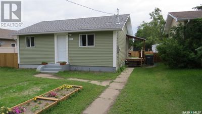 519 Eberts St, House other with 2 bedrooms, 1 bathrooms and null parking in Indian Head SK | Image 2