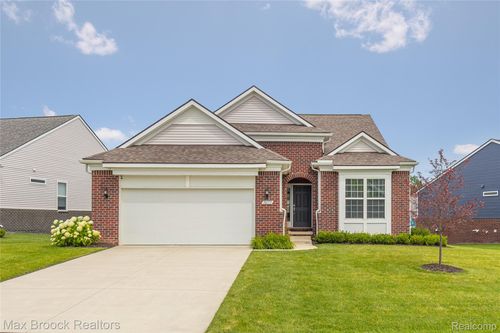 30153 Turtle Creek Cir, New Hudson, MI, 48165-0008 | Card Image