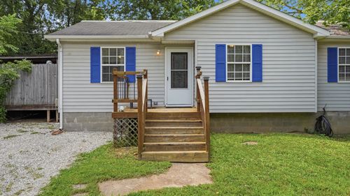 706 Madison St, Manchester, TN, 37355-1941 | Card Image