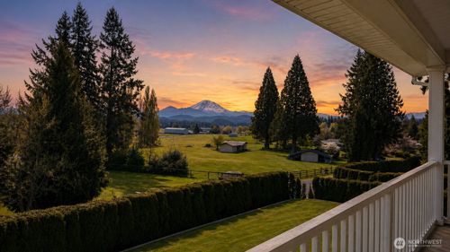 40109 278th Ave Se, Enumclaw, WA, 98022-9710 | Card Image
