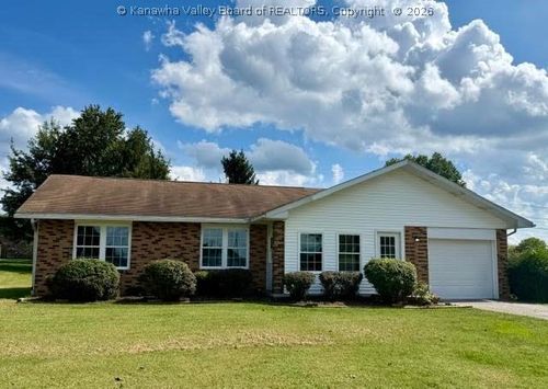 706 Fitzhugh St, Ravenswood, WV, 26164-1318 | Card Image
