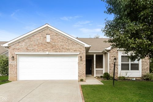8018 Ithaca Way, Indianapolis, IN, 46239-8977 | Card Image