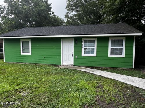4076 Saint Charles Pl, Macon, GA, 31206-3518 | Card Image
