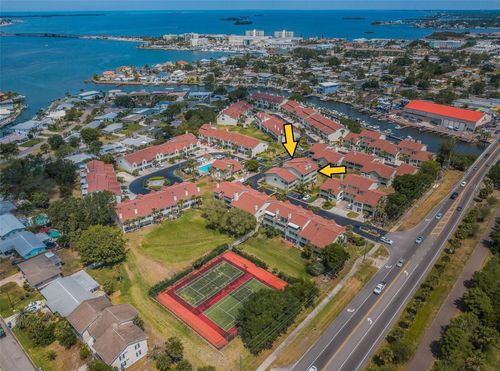 2353 Hanover Dr, DUNEDIN, FL, 34698-2561 | Card Image
