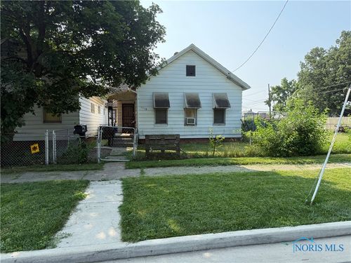 2938 Chase St, Toledo, OH, 43611-3315 | Card Image