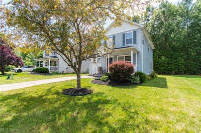 View of front facade featuring a front lawn | Image 3