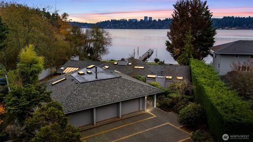 8428 N Mercer Way, Mercer Island, WA, 98040 | Card Image