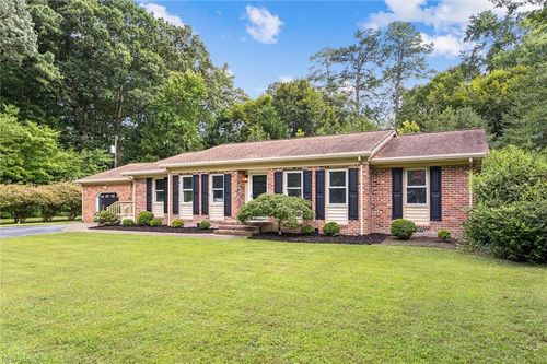 508 E Woodland Dr, Yorktown, VA, 23692-3344 | Card Image