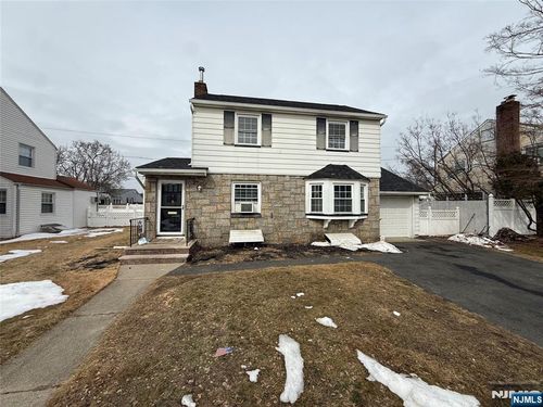 75 Elmwood Dr, Elmwood Park, NJ, 07407-1709 | Card Image