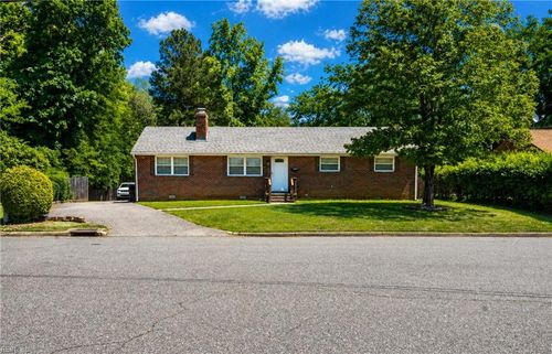 347 Avis Cir, Newport News, VA, 23608-2704 | Card Image