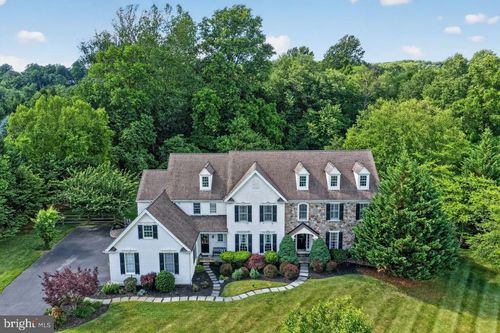 1704 Chantilly Ln, CHESTER SPRINGS, PA, 19425-1732 | Card Image