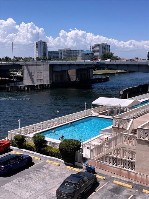 apt-419-1817 S Ocean Dr, Hallandale Beach, FL, 33009-4980 | Card Image