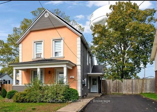 6251 Ker St, Niagara Falls, ON, L2G1X7 | Card Image