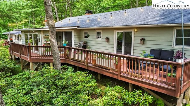 157 Twisted Laurel Ln, House other with 3 bedrooms, 2 bathrooms and null parking in Blowing Rock NC | Image 7