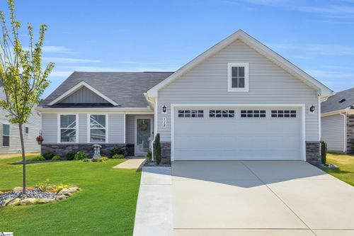 118 Sylvester St, Fountain Inn, SC, 29644-6196 | Card Image