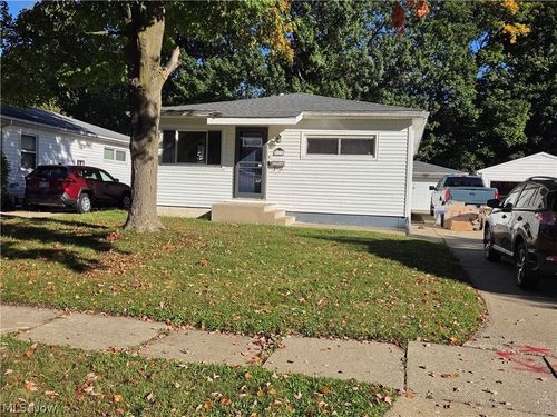 113 Hollywood Ave, Cuyahoga Falls, OH, 44221-1515 | Card Image
