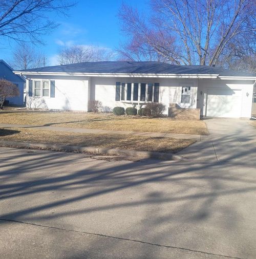 1947 Minnesota Street, OSHKOSH, WI, 54902 | Card Image