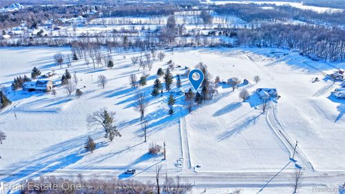 11392 E Carpenter Rd, Davison, MI, 48423-9391 | Card Image