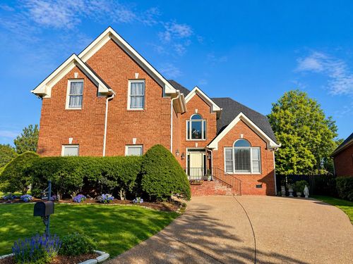 816 N Hampton Cv, Franklin, TN, 37064-8953 | Card Image