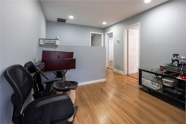 Office Area/Play Area | Image 16