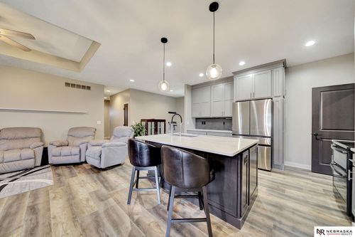 905 Chicory Ln, Hickman, NE, 68372-9512 | Card Image