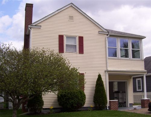 925 Croyden Dr, Dayton, OH, 45420-1711 | Card Image