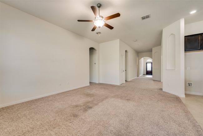 828 Skytop Dr, House other with 4 bedrooms, 3 bathrooms and null parking in Haslet TX | Image 7
