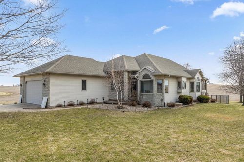 7776 Us Highway 51, Windsor, WI, 53532 | Card Image