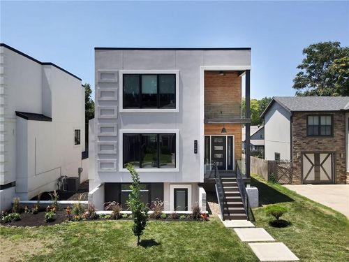 4544 Bell St, Kansas City, MO, 64111-4350 | Card Image