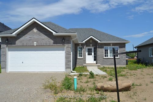 118 Delong Dr, Norwich, ON, N0J1P0 | Card Image