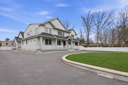 171 Oakfield Ave, Dix Hills, NY, 11746-6327 | Card Image