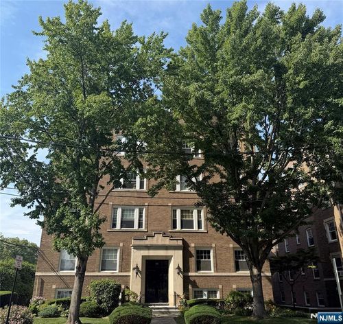 55 Park Ave, Bloomfield, NJ, 07003-2622 | Card Image