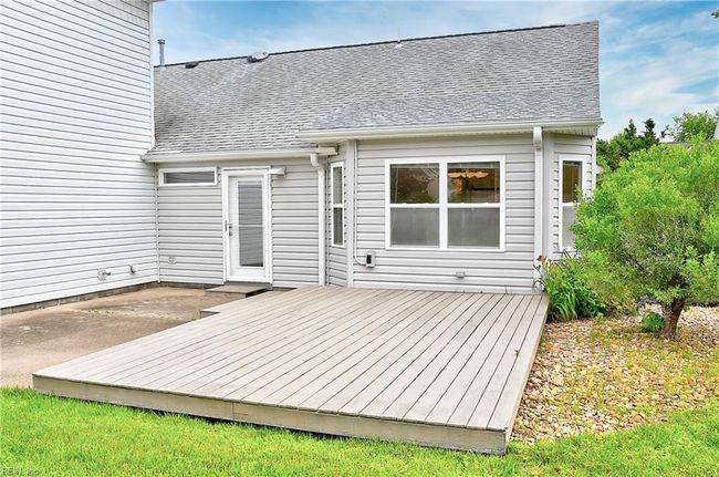 Spacious deck with electricity | Image 34