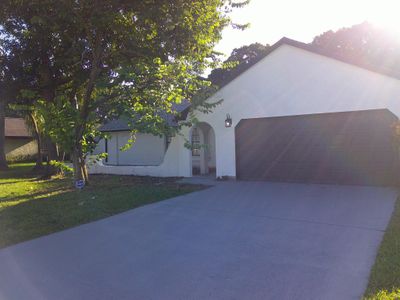 2433 Se Gowin Drive, House other with 3 bedrooms, 2 bathrooms and null parking in Port St Lucie FL | Image 1