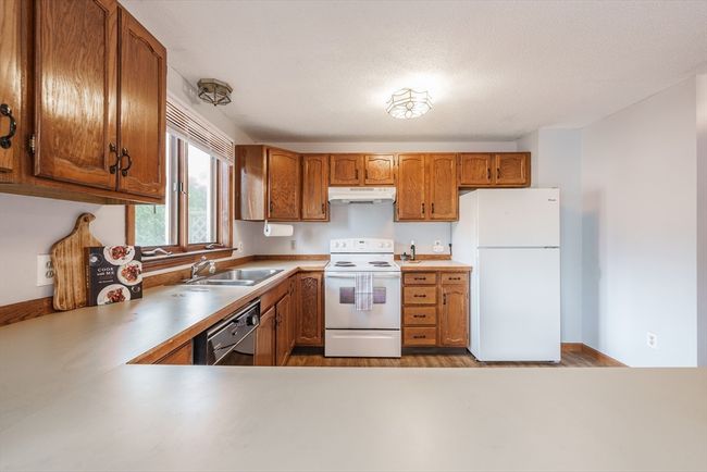 34 Luden St, House other with 2 bedrooms, 2 bathrooms and 2 parking in Springfield MA | Image 6